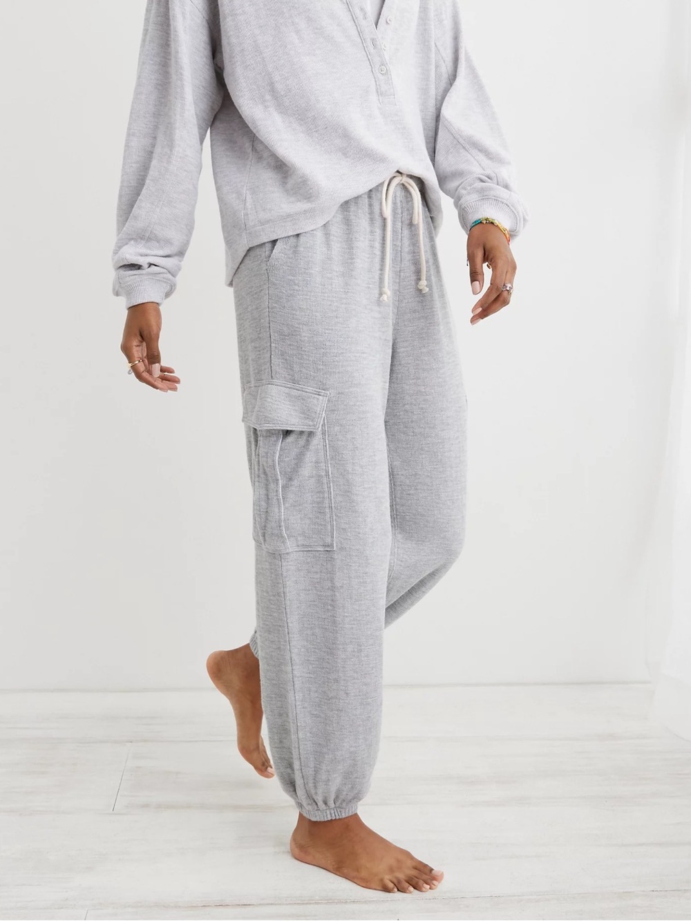aerie Light Gray Ribbed Cargo Joggers with Elastic Cuffs